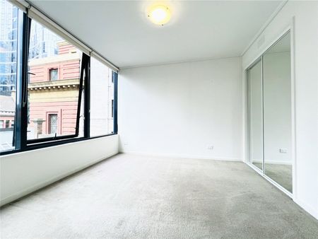 501/668 Bourke Street - Photo 2