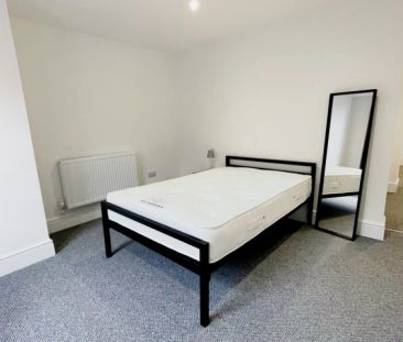 2 Bedroom House - Photo 3