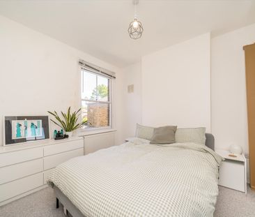 Effingham Road, Lee, SE12, London - Photo 2