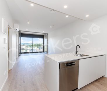 Modern 2 Bedrooms and 2 Baths + Car park - Photo 6