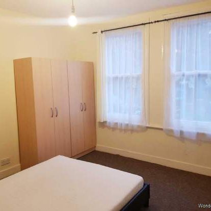 2 bedroom property to rent in London - Photo 1