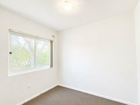 2 BEDROOM APARTMENT CLOSE TO THE BEACH. - Photo 2