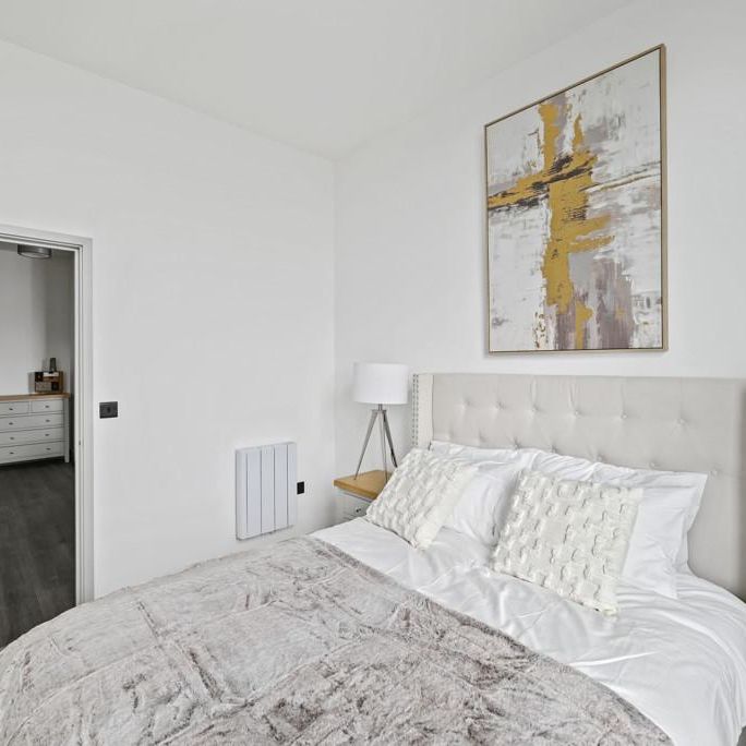 1 bedroom penthouse to rent - Photo 1