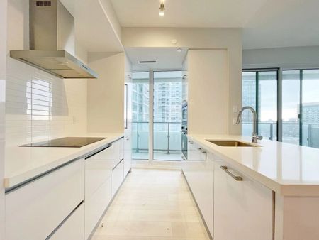 For Lease - 2221 Yonge Street Unit# 808, Toronto, Ontario - Photo 3