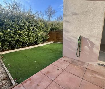 À louer T2 de 42 m2 en rez-de-chaussée avec jardinet Rés - Photo 1