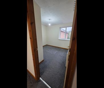 2 Bed Flat, Eleanor Court, CH45 - Photo 3