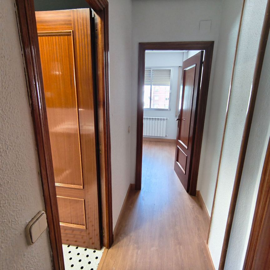 Piso de alquiler en Calle de Quero, Aluche - Photo 1