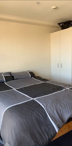 One Bedroom Apartment in Manukau! - Photo 1