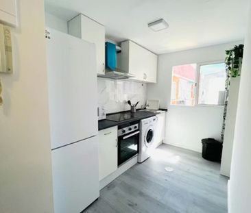 Calle León, Getafe, Community of Madrid 28903 - Photo 2