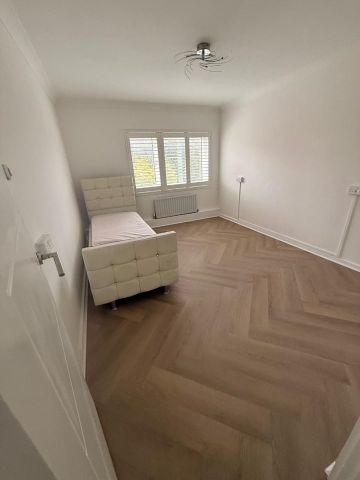 2 Bed Flat, Highbrook Close, BN2 - Photo 5