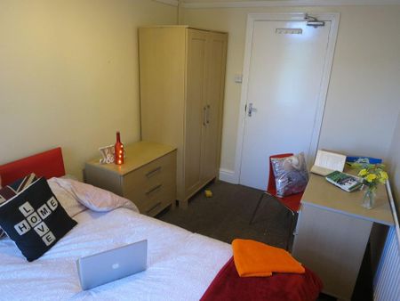 6 bedroom house to rent - Photo 2