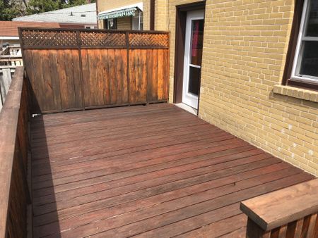 For Lease - 256 McConvey Drive, Richmond Hill, Ontario - Photo 2