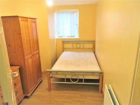 Great Apartment, 44a Damascus Street, Queens Quarter, Belfast, BT7 1QA - Photo 3