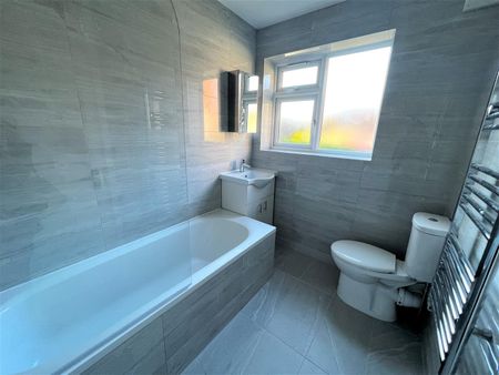 1 bed flat to rent in Springwood Crescent, Edgware, HA8 - Photo 5