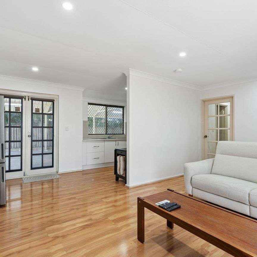 Well presented 3 x 1 x 2 home with a massive outdoor entertaining area. Space, security and comfort. - Photo 1