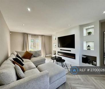 3 bedroom semi-detached house to rent - Photo 5