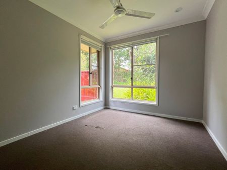 Family Home in Cul-De-Sac with a Pool - Photo 5