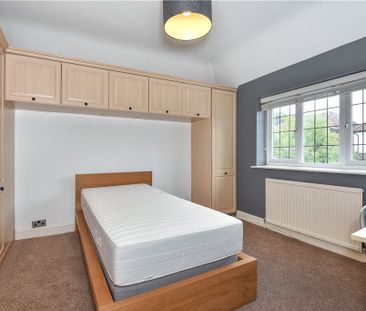 Ardmore Avenue, Guildford, Surrey, GU2 9NJ - Photo 4