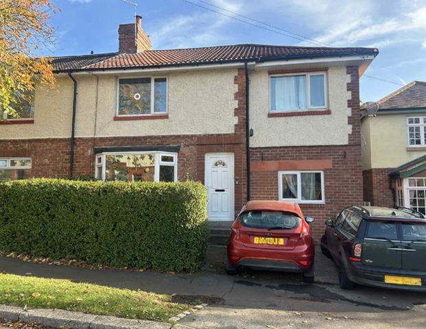 9 bedroom private hall to rent - Photo 1