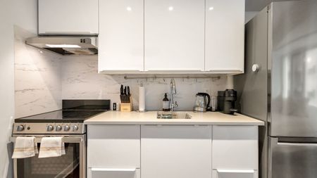 For Lease - 210 Victoria Street Unit# 807, Toronto, Ontario - Photo 4
