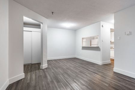 Cunard Court – Lowrise - 2 Bedroom - Photo 2