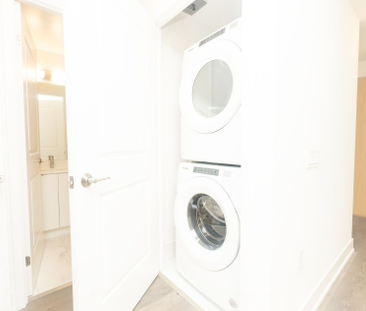 For Lease - 202 Burnhamthorpe Road Unit# 803, Mississauga, Ontario - Photo 1