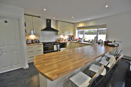 Bournemouth Road, Parkstone, Poole, Dorset, BH14 - Photo 5