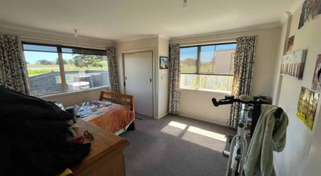 THREE BEDROOMS - FOXTON BEACH - Photo 3