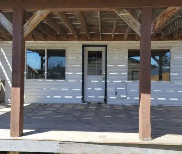 HALF DAMAGE DEPOSIT - Large Backyard Pet Friendly Basement | 71 Arb... - Photo 1