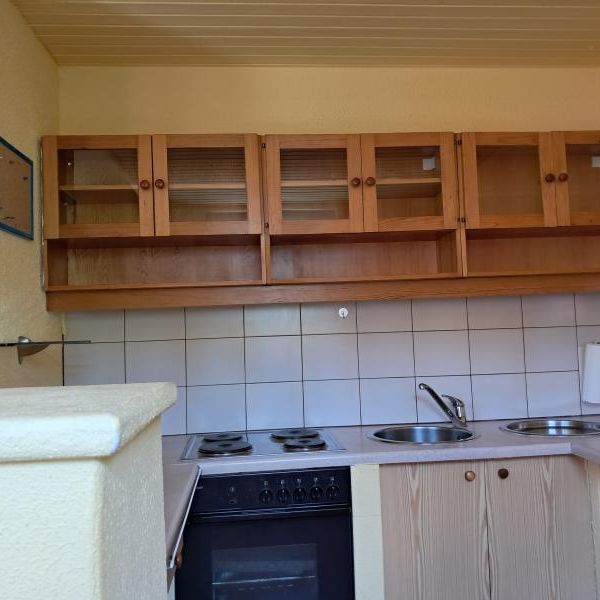 Dr.Schauerstr.6, Top 8: Zentral gelegene, einfache 2-Zimmerwohnung mit großem Balkon, 52,62m2, 3.Liftstock, Parkplatz - Foto 1