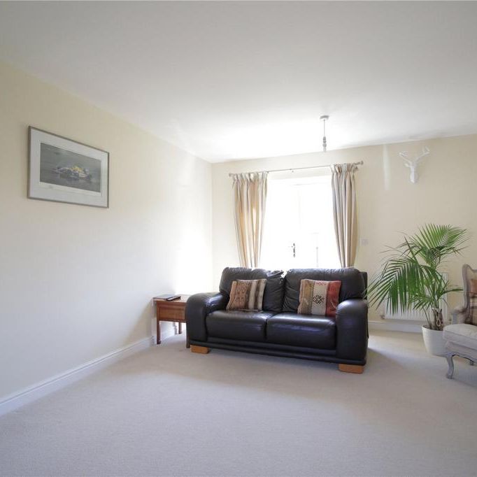3 bedroom end of terrace house to rent - Photo 1