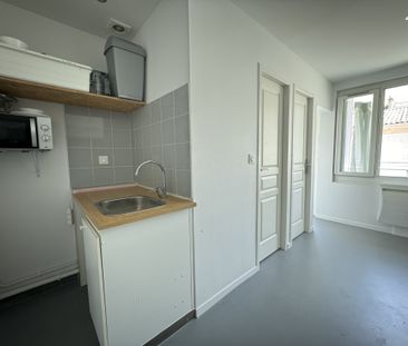 Location Appartement 1 pièce 13m² GRENOBLE 38000 - Photo 2
