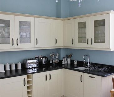 3 bedroom apartment to rent - Photo 5