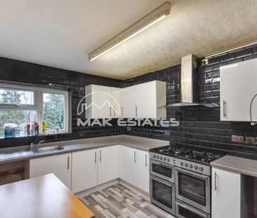 3 bedroom semi-detached house to rent - Photo 6