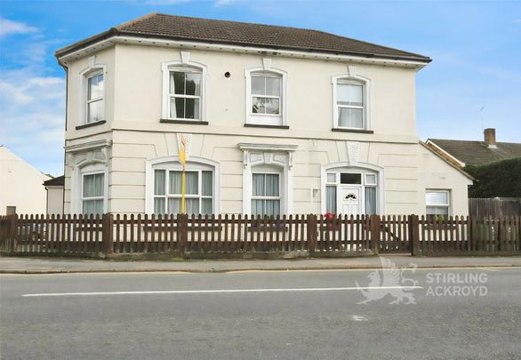 Station Approach, Ash Vale, Aldershot, Surrey, GU12 5QB - Photo 1