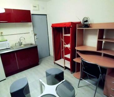 STUDIO FOCH CATHEDRALE WIFI MEUBLE - Photo 4