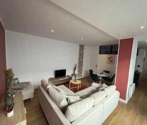 Location Appartement 2 pièces 69 m2 à Saint-Quentin - Photo 2