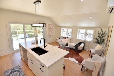 For Lease - 284 Wilson Street Unit# 202, Hamilton, Ontario - Photo 2