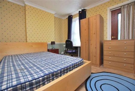 Walnut Tree Close, Guildford, Surrey, GU1 - Photo 4