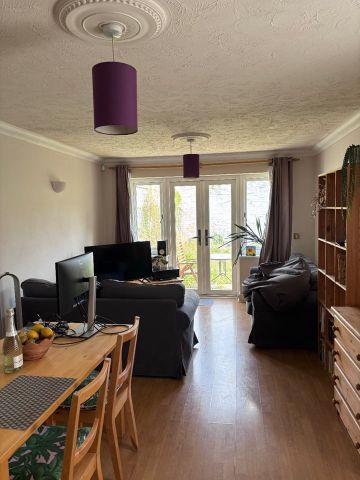 Room in a Shared House, Hardy Road, SW19 - Photo 4