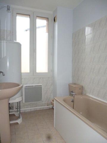 Location Appartement 2 pièces 45m² ELBEUF 76500 - Photo 4