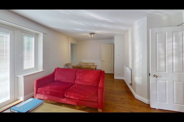 5 Bed End Terrace, Friars Court, NG7 - Photo 1