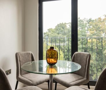 4 bedroom flat to rent - Photo 4