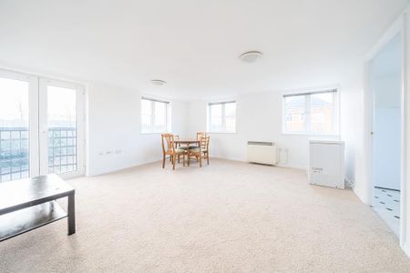 2 bedroom flat to rent - Photo 4