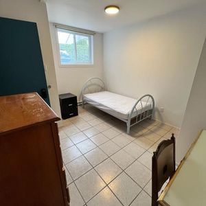 Chambre disponible 1er juin Saint-hyacinthe 5min Hopital - Photo 2