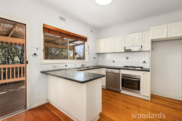 PERFECT BLEND OF COMFORT AND CONVENIENCE - Photo 1