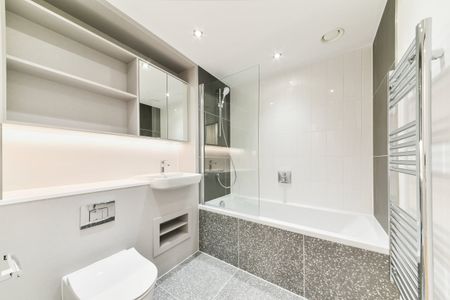 Studio Flat, Duval House, SW11 - Photo 5