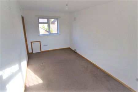 3 bedroom detached house to rent - Photo 2