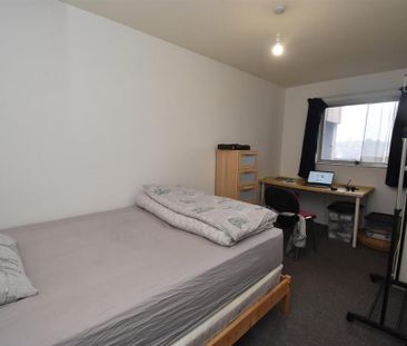 3 bedroom apartment to rent - Photo 5