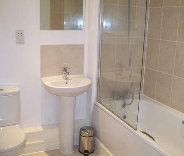 2 bedroom apartment to rent - Photo 6